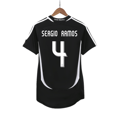Maillot de foot extérieur rétro SERGIO RAMOS #4 Real Madrid 2006/07 pour homme