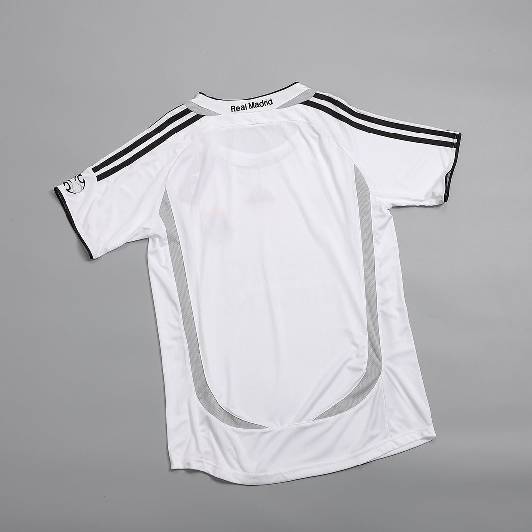 Retro Men's Real Madrid 2006/07 Home Soccer Jersey