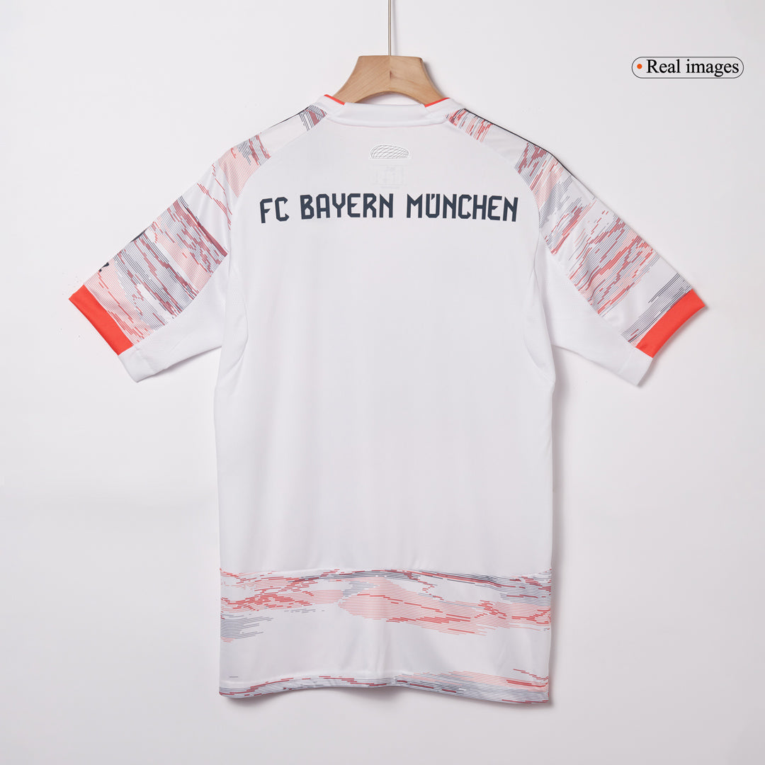 Maillot de foot extérieur UPAMECANO #2 Homme Bayern Munich 2025/26