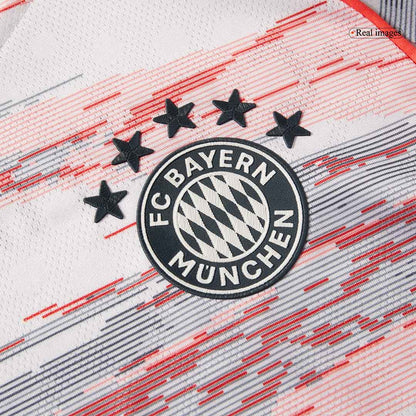 MAILLOT UPAMECANO #2 Extérieur Homme Bayern Munich Saison 2025/26 Version Joueur - Coupe Slim